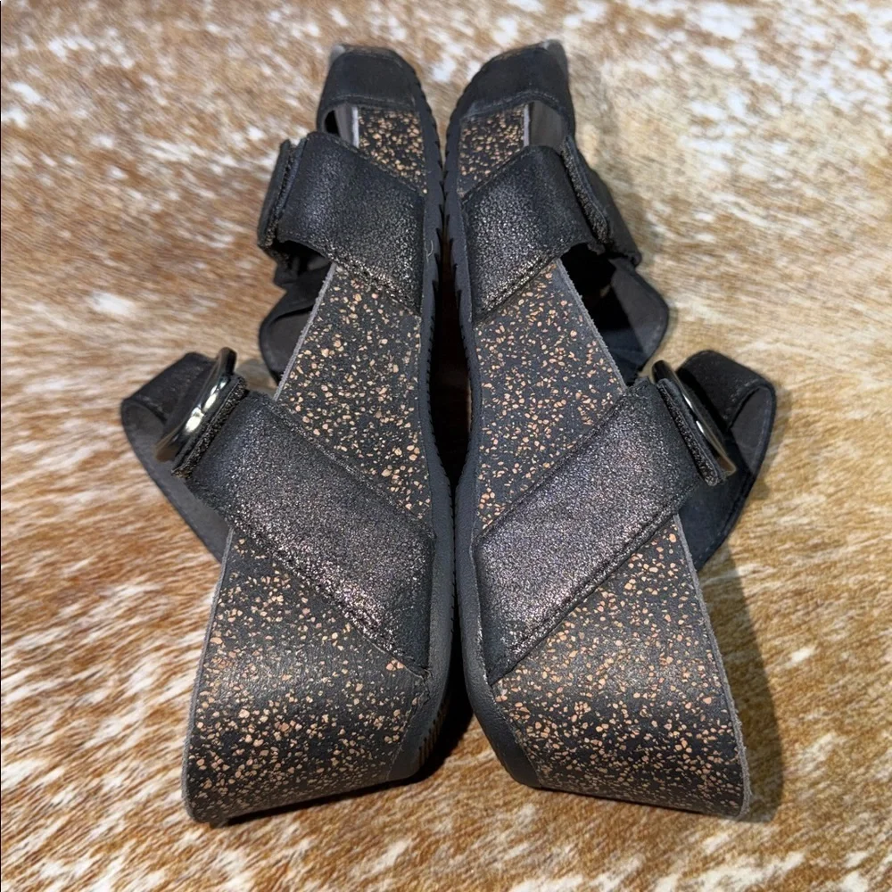 Dansko Susie Black Wedge Sandals Nubuck Leather EUC sz EU 37 Slip-On Comfort